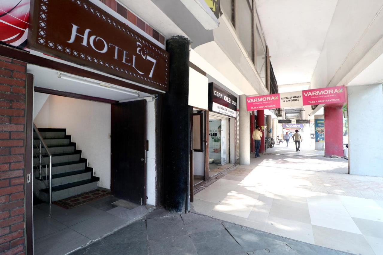 Hotel Seven- Center Of City Chandīgarh Exteriér fotografie