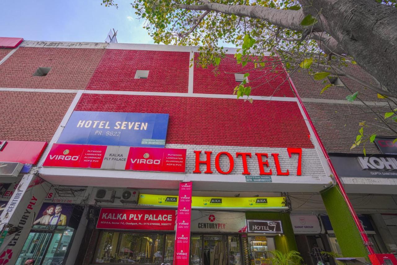 Hotel Seven- Center Of City Chandīgarh Exteriér fotografie